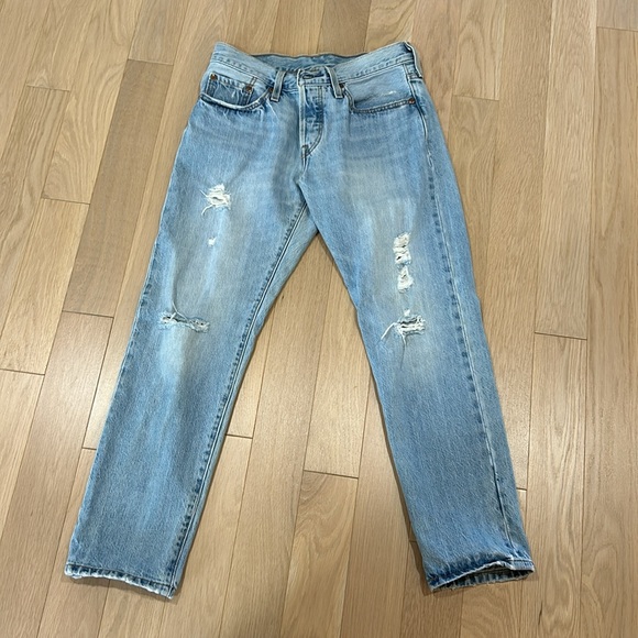 Distressed Vintage Levi’s Boyfriend Jeans. Size 26 - Picture 2 of 9